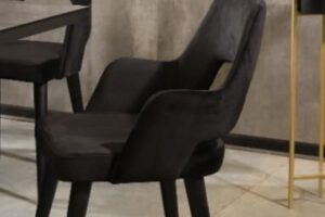 כיסא דגם טוקיו שחור